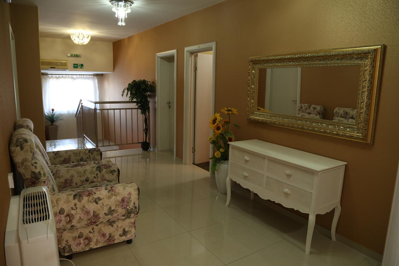 B&B Vila Bela Ruza Сремська Митровиця Екстер'єр фото