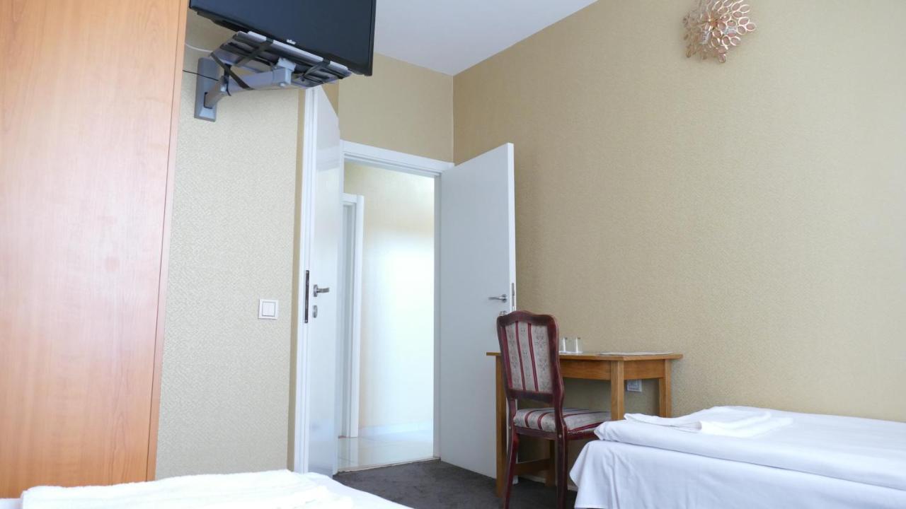 B&B Vila Bela Ruza Сремська Митровиця Екстер'єр фото